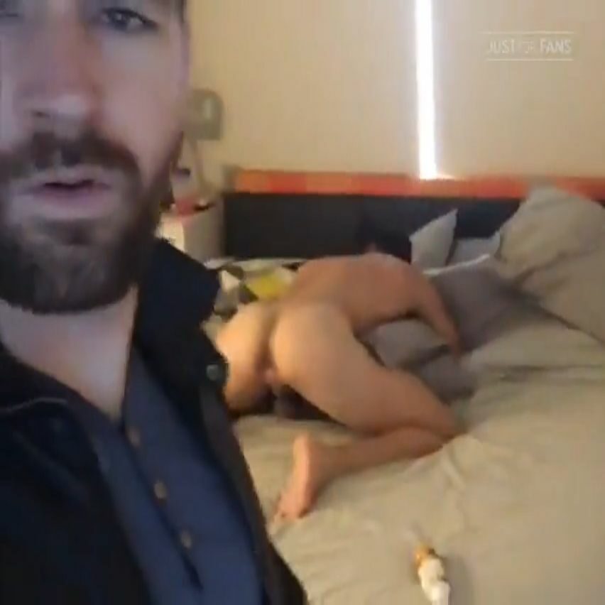 Anonymous guy ass up and waiting for a load - Woody Fox