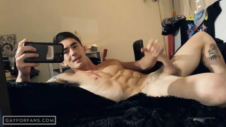 Jerking off and cumming over my abs - Cody Seiya (postmaload)