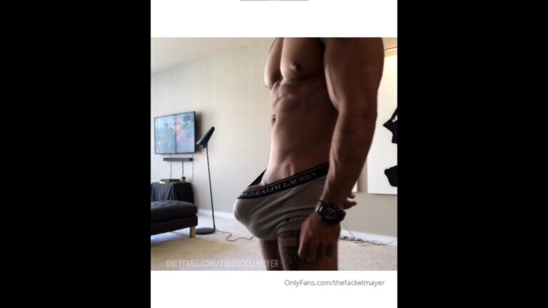 Showing off my cock after using my penis pump - TheFackelmayer