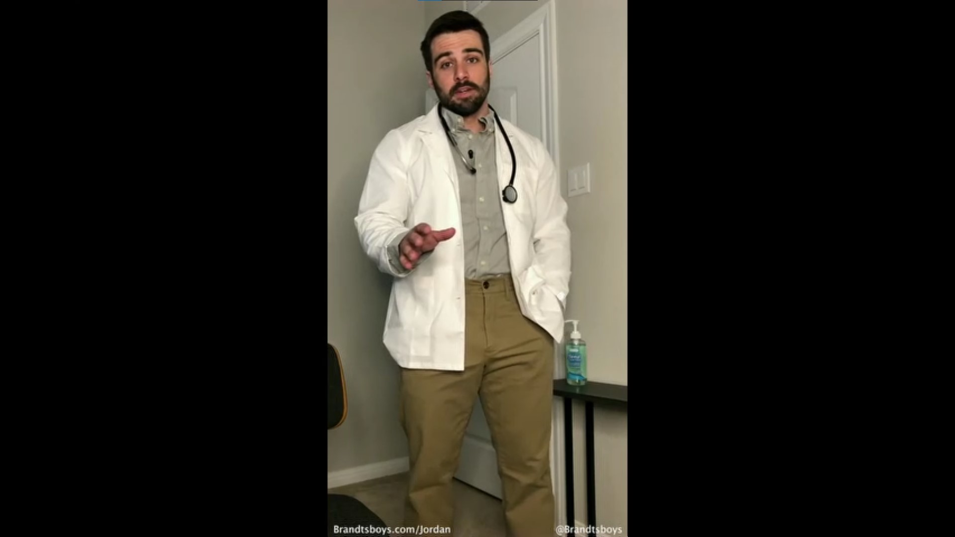 Jerking off and shooting a big load - Doctor Role play - JordanxBrandt