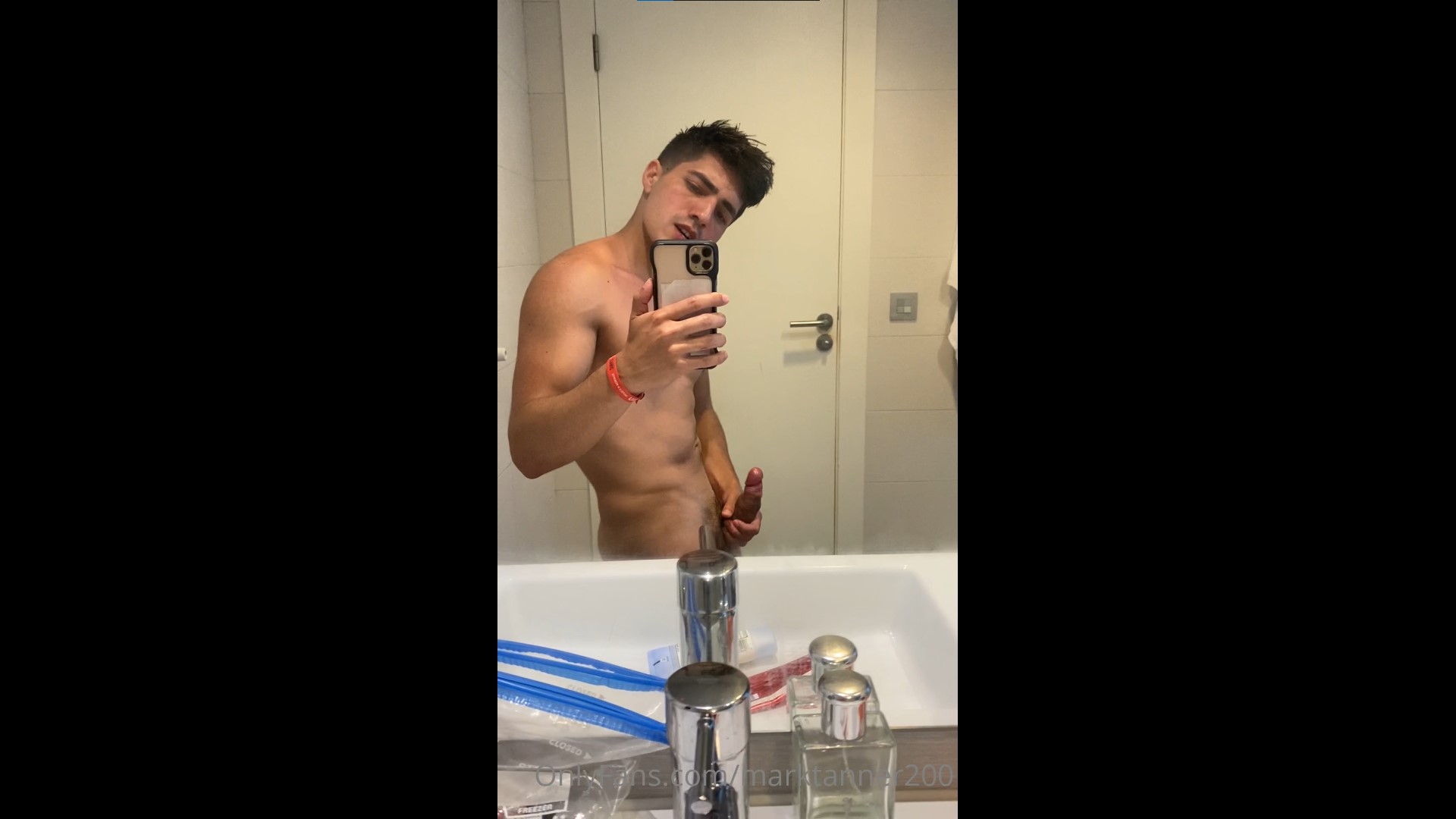 Quick solo jerk off before a shower - Mark Tanner