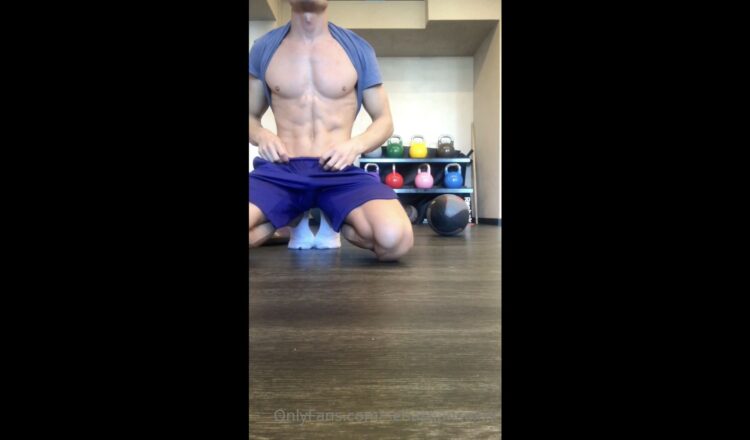 Jerking off in the gym and shooting a load over myself - SebastianCoxxx