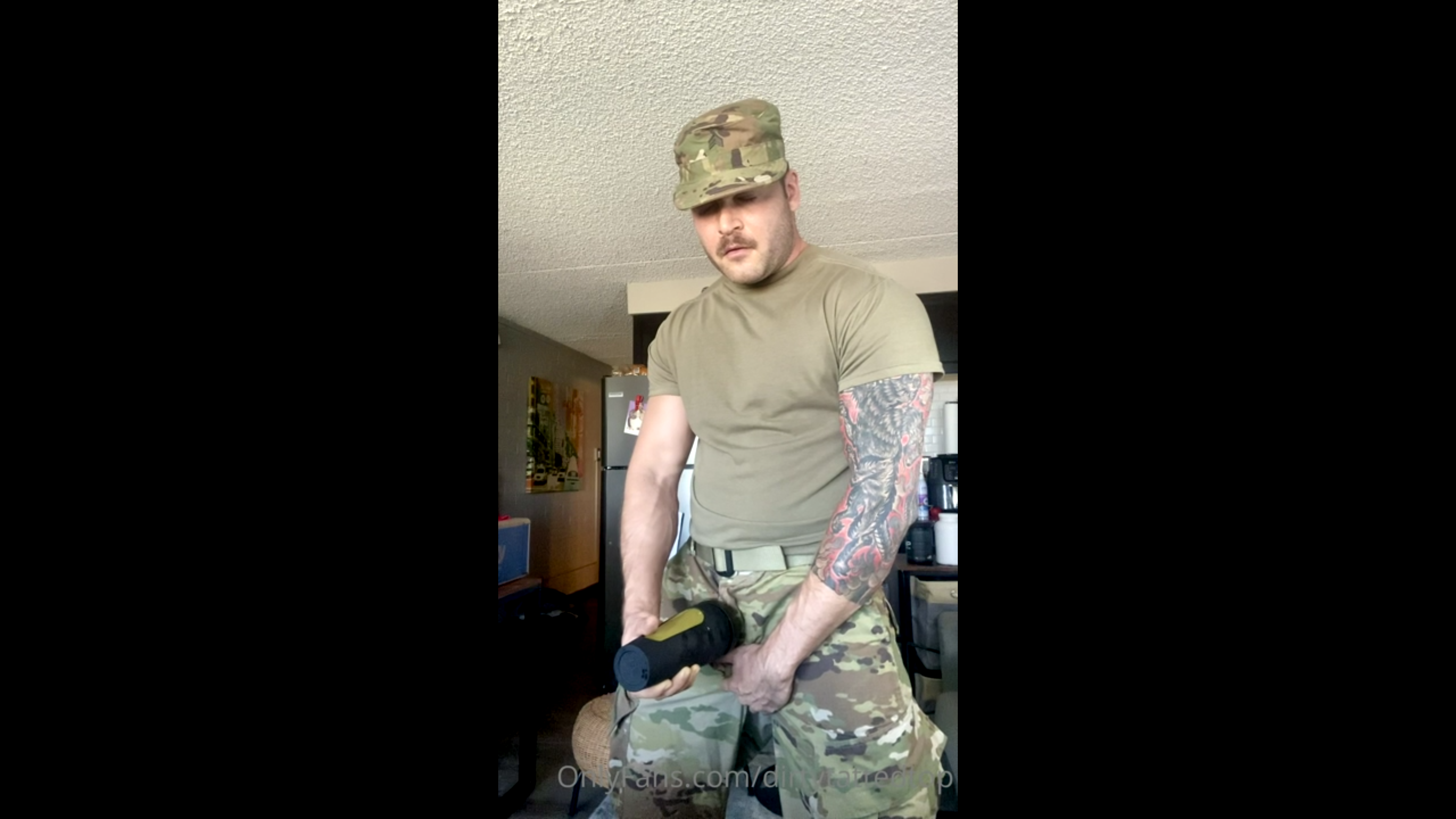 Using my toy till I cum while wearing my uniform - Luca Hunter (dirtytattedtop)