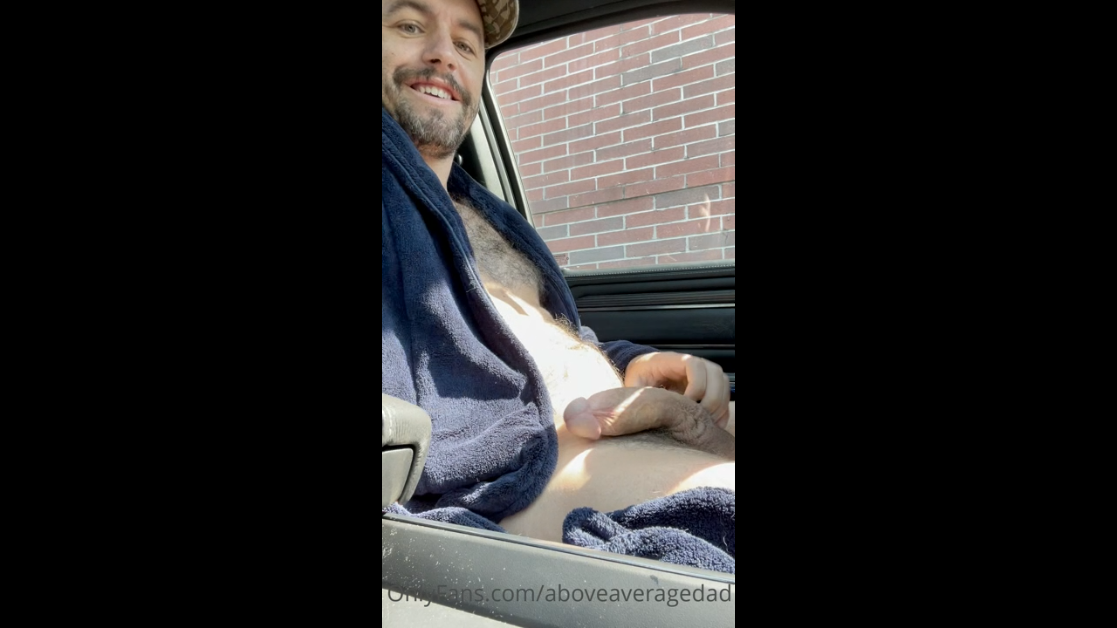 Jerking my dick at the Starbucks drive-through - Dad (aboveaveragedad)