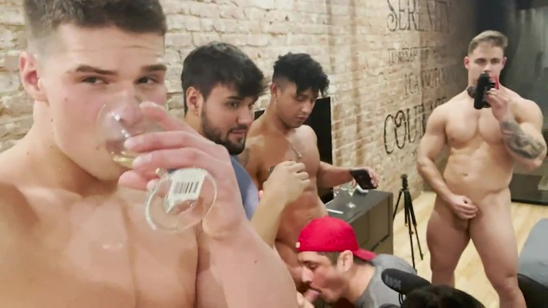 Servicing a group of guys dicks - Malik Delgaty - Matt Luscious (CreamyGorilla) - Kenzo Alvarez - CreamyRowan