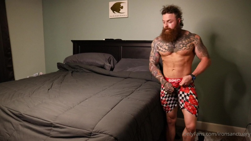 Bearded muscle jerks off and cums over himself - Kevin Clevenger (ironsanctuary)