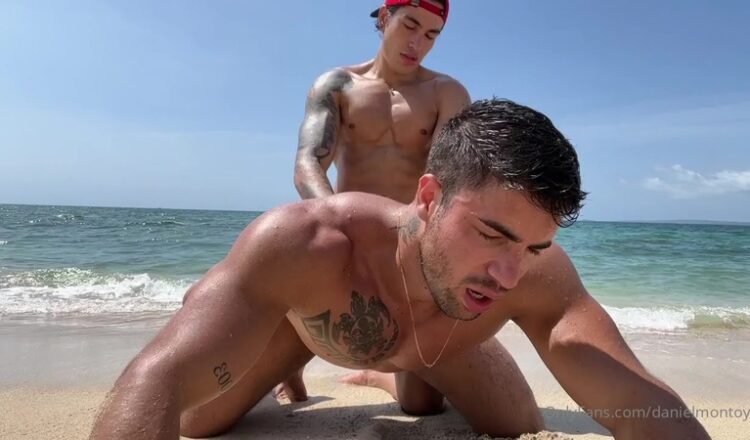 Alejandro Pino (hotalex6) fucks Daniel Montoya