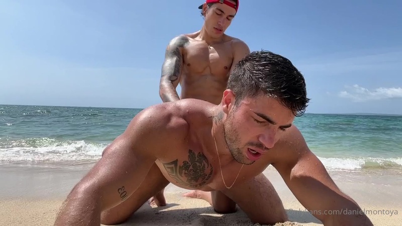 Alejandro Pino (hotalex6) fucks Daniel Montoya
