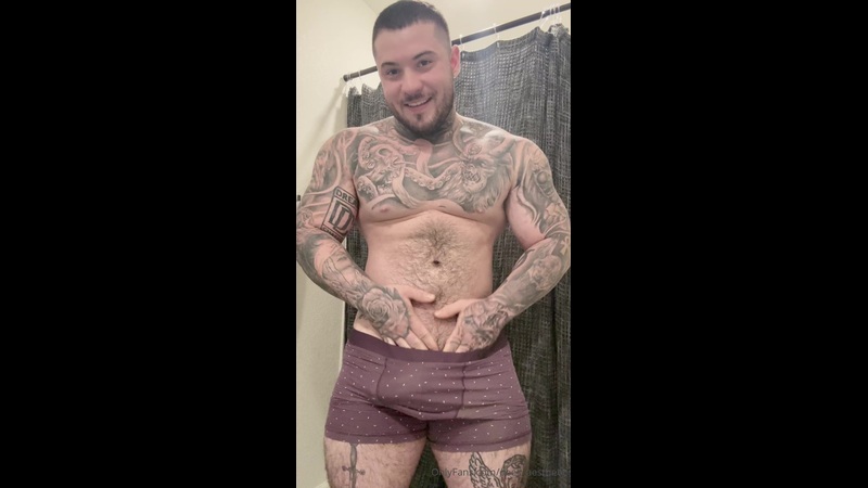 Having a shower and stroking my fat cock - Derek Martin (Deek Aesthetic)