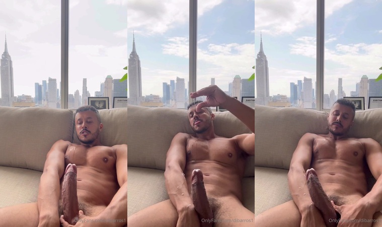 Jerking off while on the sofa - Diego Barros (dibarros1)