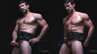 JustTheGays thumbnail for Carpenter Max shows off his cock - amateur gay porn from OnlyFans, MyVidster, GayForFans and more! - Solo