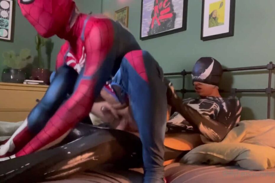 JustTheGays thumbnail for Spideyboy vs Venom – fucking – part 1 - amateur gay porn from OnlyFans, MyVidster, GayForFans and more! - 