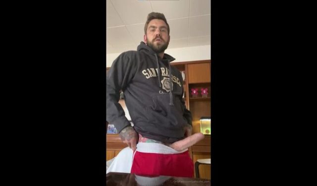 JustTheGays thumbnail for Watching porn and jerking off Juan Lucho - amateur gay porn from OnlyFans, MyVidster, GayForFans and more! - Jerk Off, Shorts