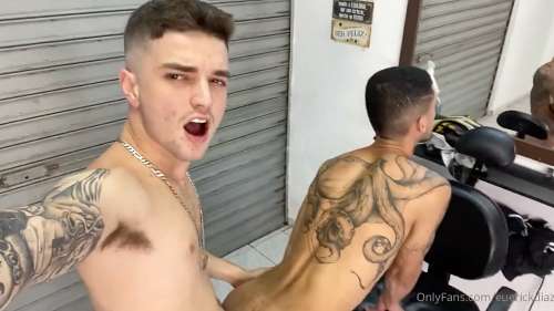 JustTheGays thumbnail for Erick Diaz – Barber Shop Anal - amateur gay porn from OnlyFans, MyVidster, GayForFans and more! - 