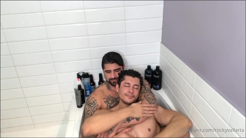 JustTheGays thumbnail for Rocky Vallarta (rockyvallarta) and Ryan Bones – blowjobs in the bathtub - amateur gay porn from OnlyFans, MyVidster, GayForFans and more! - 