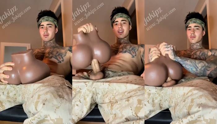 JustTheGays thumbnail for Jake Andrich (Jakipz) talks to you as he fucks his toy - amateur gay porn from OnlyFans, MyVidster, GayForFans and more! - 
