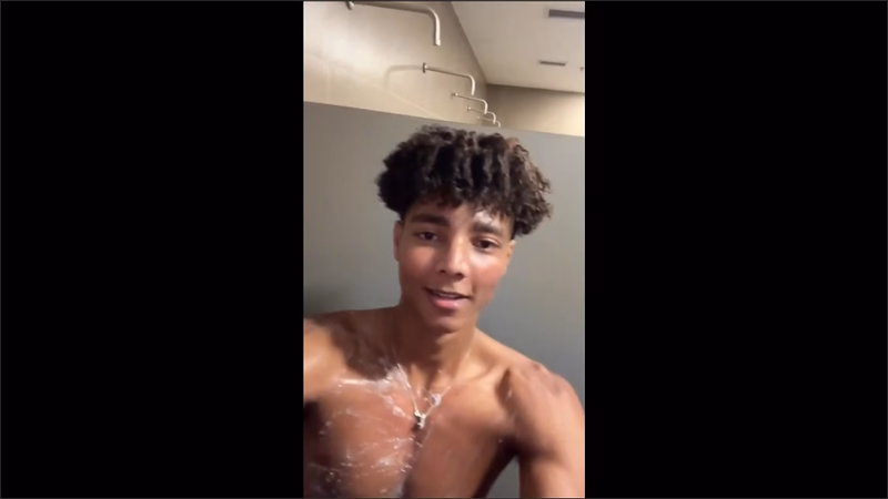 Columbian twink Jeffry Aranda (soyjaam, sjaam) jerks off in the shower - Jeffry Aranda Porn - with Sjaam & soyjaam JustTheGays