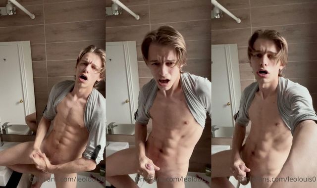 JustTheGays thumbnail for Jerking off my huge cock before a shower – Leo Louis - Big Cock, Jerk Off, Shorts, Solo, Young & Twink