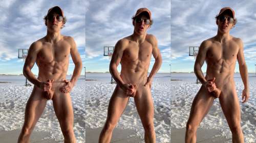 OnlyGays thumbnail for Logan Wall jerks off outside in the snow - amateur gay porn from OnlyFans, MyVidster, GayForFans and more! - 