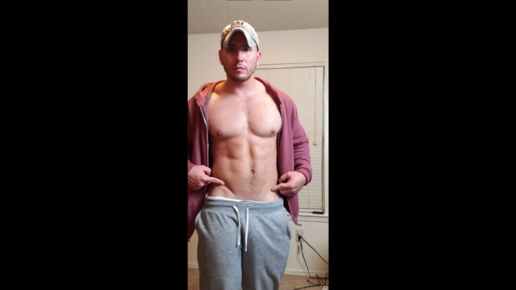 OnlyGays thumbnail for Doing a strip tease and showing off my muscles Hotmuscles6t9 - amateur gay porn from OnlyFans, MyVidster, GayForFans and more! - 
