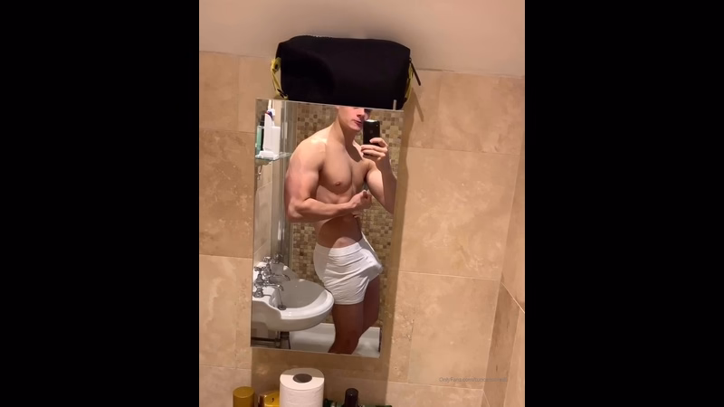 onlytwinks thumbnail for Showing off my young fit body and cock – Big Tobez (bigtobez)