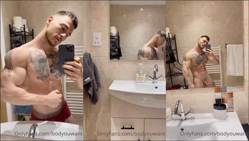 onlytwinks thumbnail for Bodyouwant shows off in the bathroom mirror