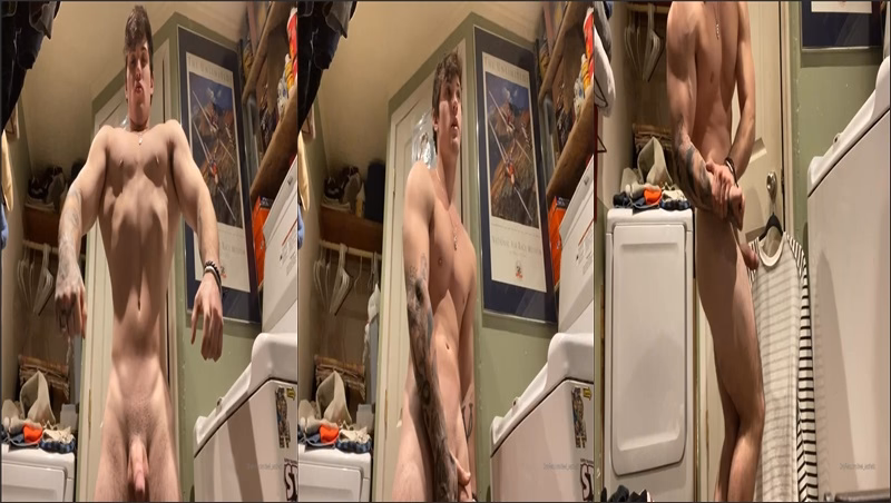 onlytwinks thumbnail for Deek aesthetic shows off his body