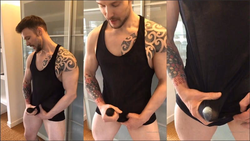 onlytwinks thumbnail for davidtwist – jerking in my underwear