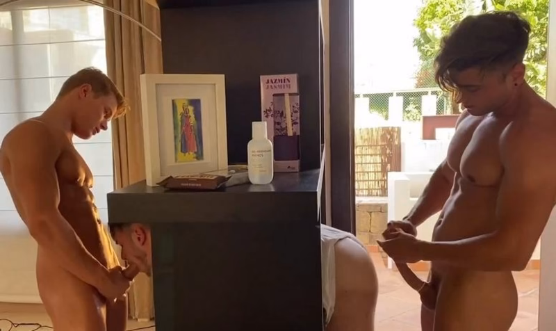 onlytwinks thumbnail for Leo Lemento and Carlos Effort fuck David Luca – Onlyfans