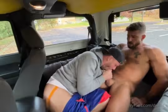 onlytwinks thumbnail for Gunnar Joseph drews_story615 gives Sean Maygers SeanMaygersXXX a blowjob