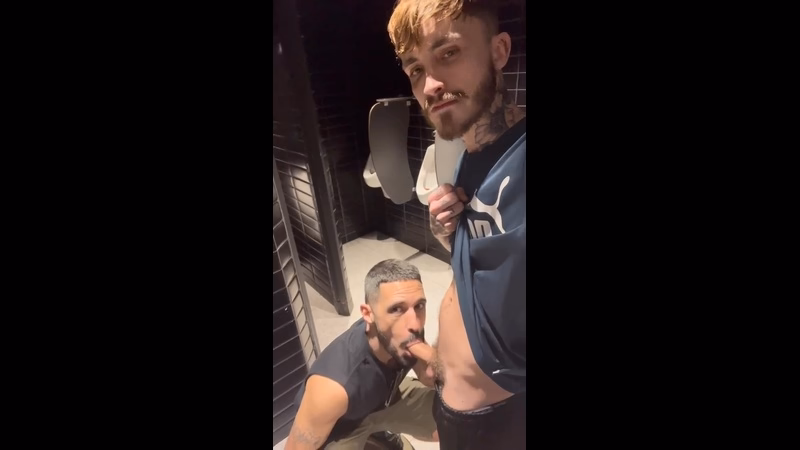 onlytwinks thumbnail for Hariel Dias (hariel_xxx) fucks Shulxxx in a public bathroom