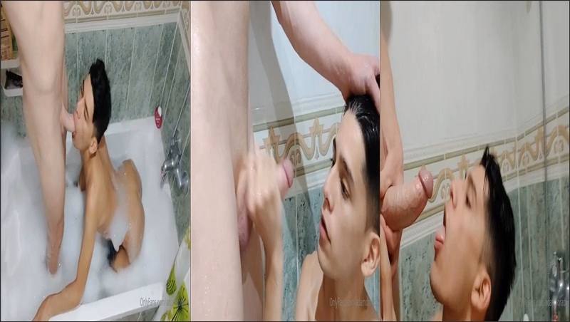 onlytwinks thumbnail for adamdorado sucks a cock in the bathtub