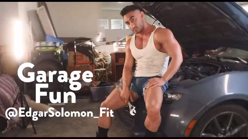 onlytwinks thumbnail for Jerking off in the garage and cumming – Edgar Solomon (edgarsolomon_fit)