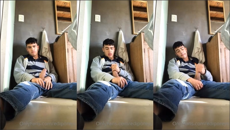 onlytwinks thumbnail for ediporeyy jerks off on the floor