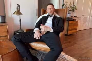 onlytwinks thumbnail for Jerking off while wearing my tuxedo Paul Wagner paulwagner