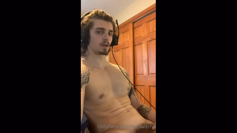 onlytwinks thumbnail for Jerking off and cumming over my young fit body – HotSwitchy
