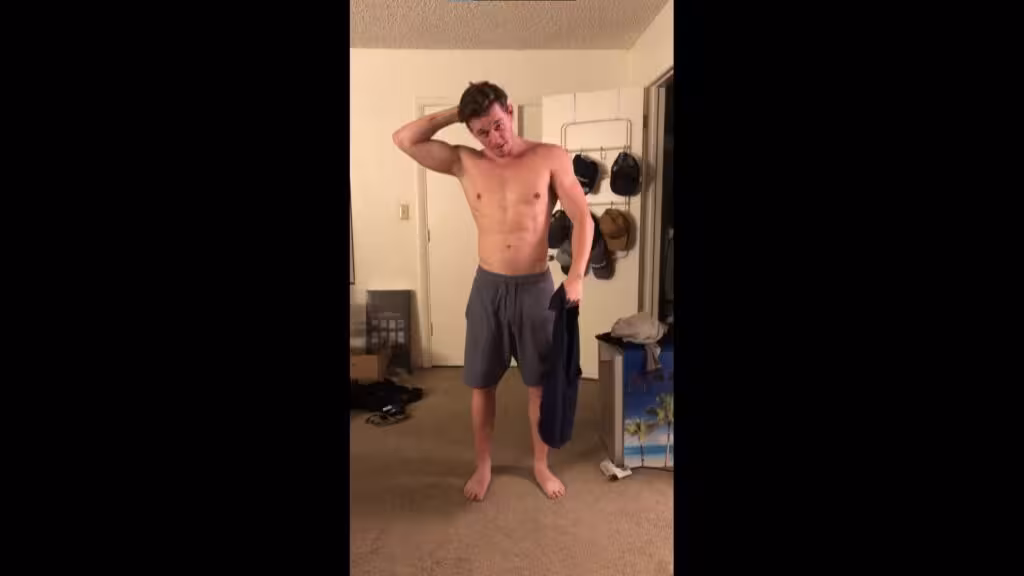 onlytwinks thumbnail for Slowly stripping and showing off my body cdyrnkn