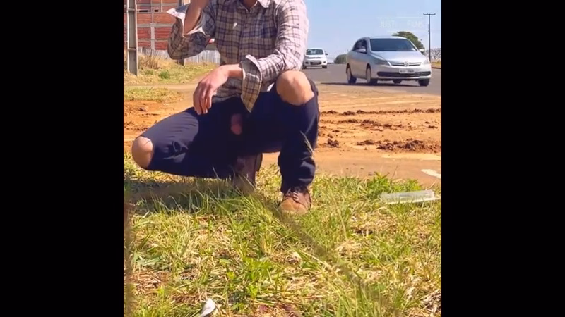 onlytwinks thumbnail for Jerking my big dick next to the road till I cum – Matthewbigcock