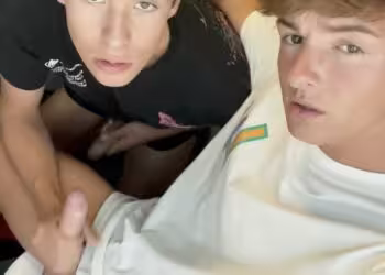 onlytwinks thumbnail for svandylove – Blowjob in the train bathroom