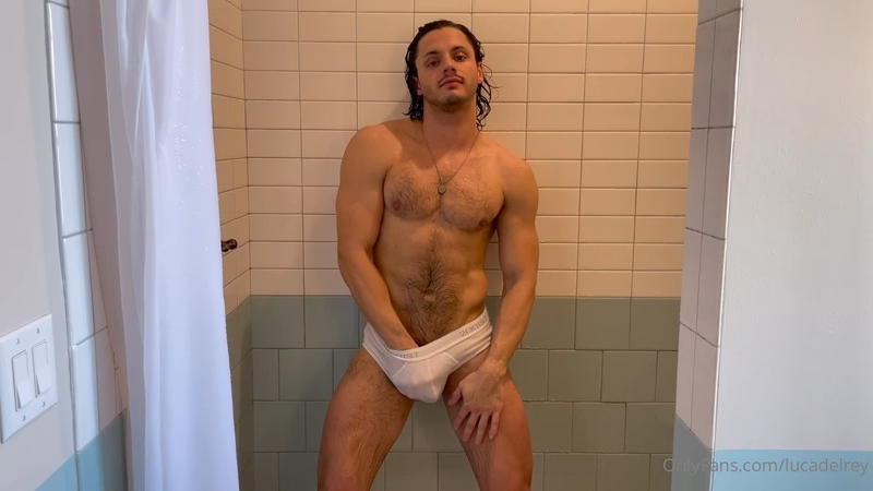 onlytwinks thumbnail for Getting wet in the shower and feeling my body Luca Del Rey (lucadelrey)