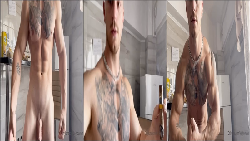 onlytwinks thumbnail for Bodyouwant shows off his body