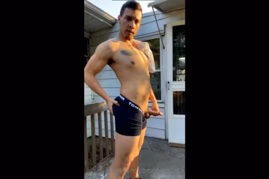 onlytwinks thumbnail for Jerking off outside and cumming on my shirt gregscake