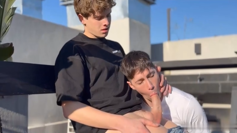 onlytwinks thumbnail for Feli Adriano, Twunk0pop – a blowjob on the rooftop before we fuck