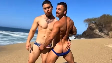 onlytwinks thumbnail for Enmanuel Jose, Rudy Gram – Sex on The Beach