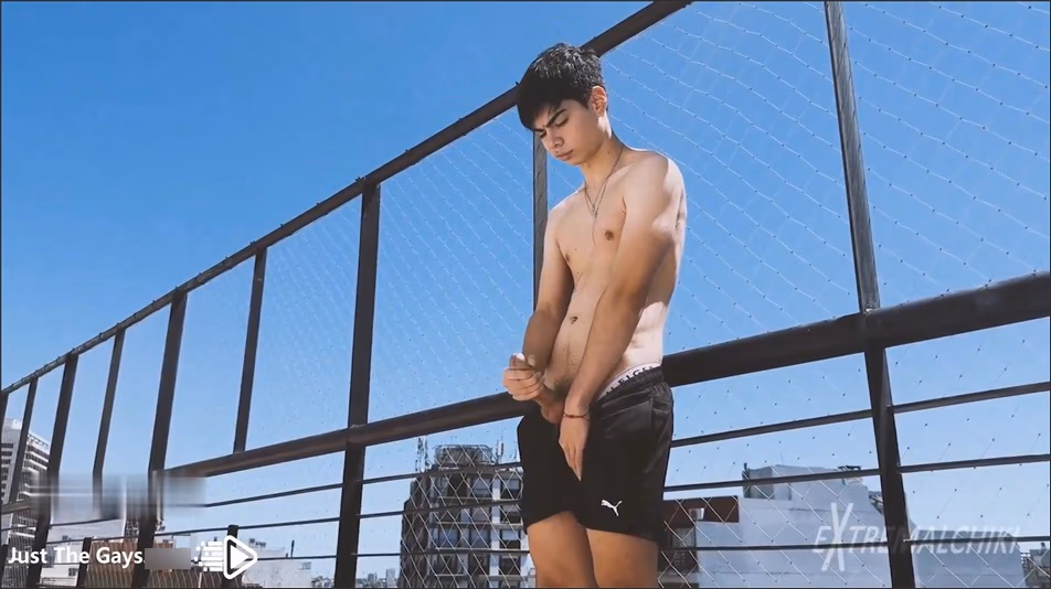onlytwinks thumbnail for Latin twink Extremalchiki jerks off on the roof