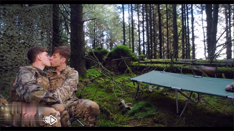 onlytwinks thumbnail for Lucian Beaumont and William Buchanan blowjob in the trenches – TwinkTwins