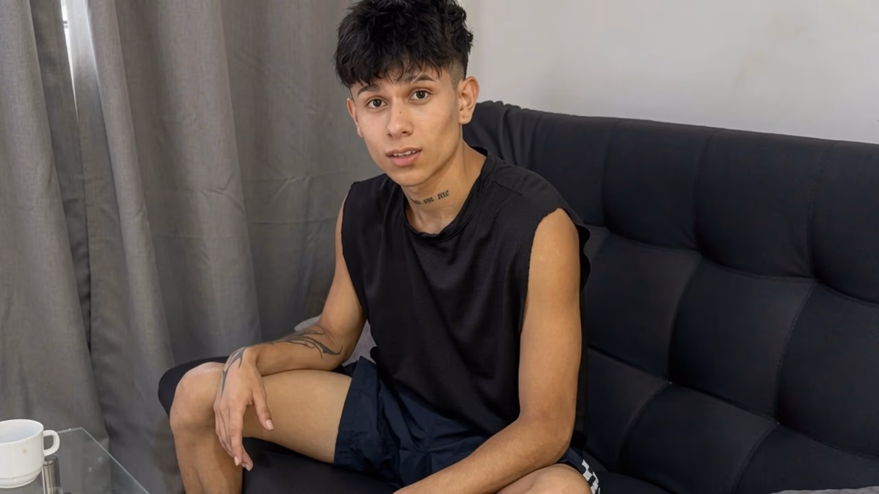 onlytwinks thumbnail for Angel of Bogota 48