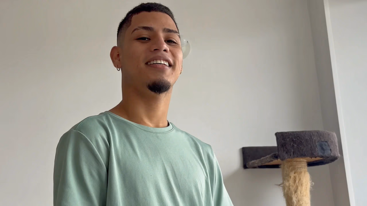 onlytwinks thumbnail for Angel of Bogota file 30 – Chasing a Better Life